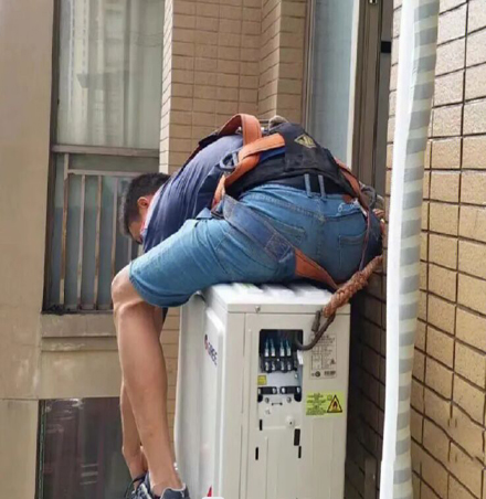龙海空调移机